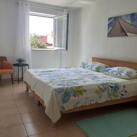 Apartment Zlata راب المظهر الخارجي الصورة