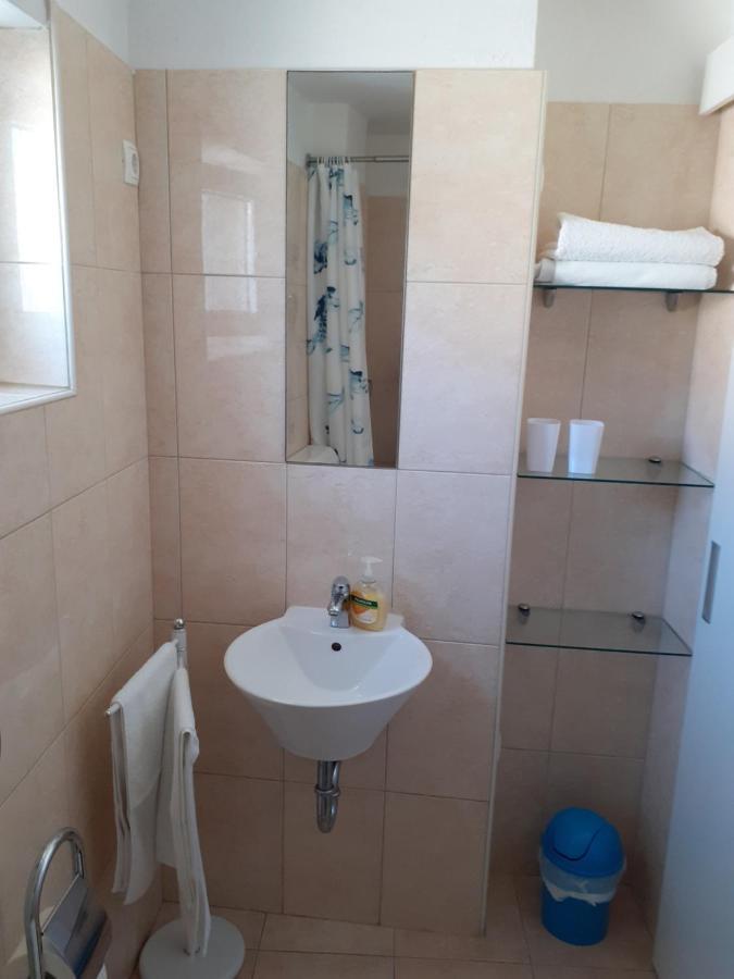 Apartment Zlata راب المظهر الخارجي الصورة