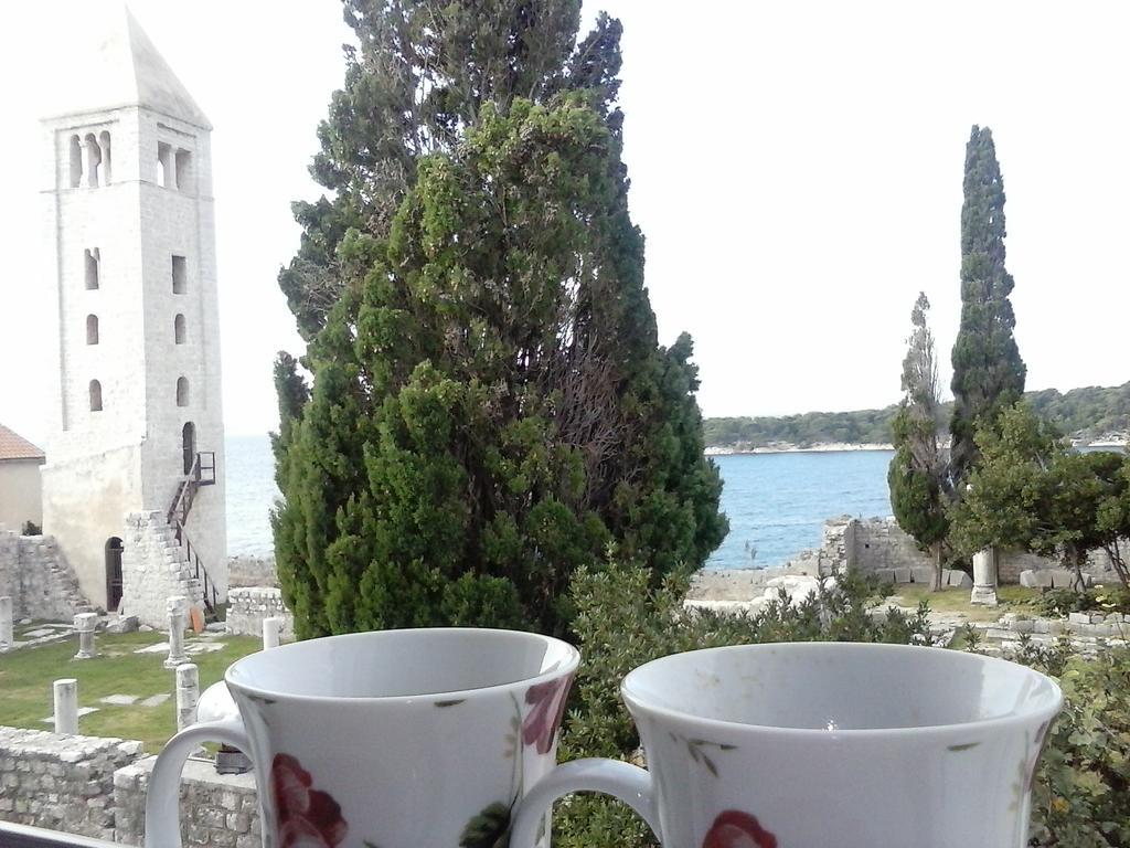 Apartment Zlata راب الغرفة الصورة